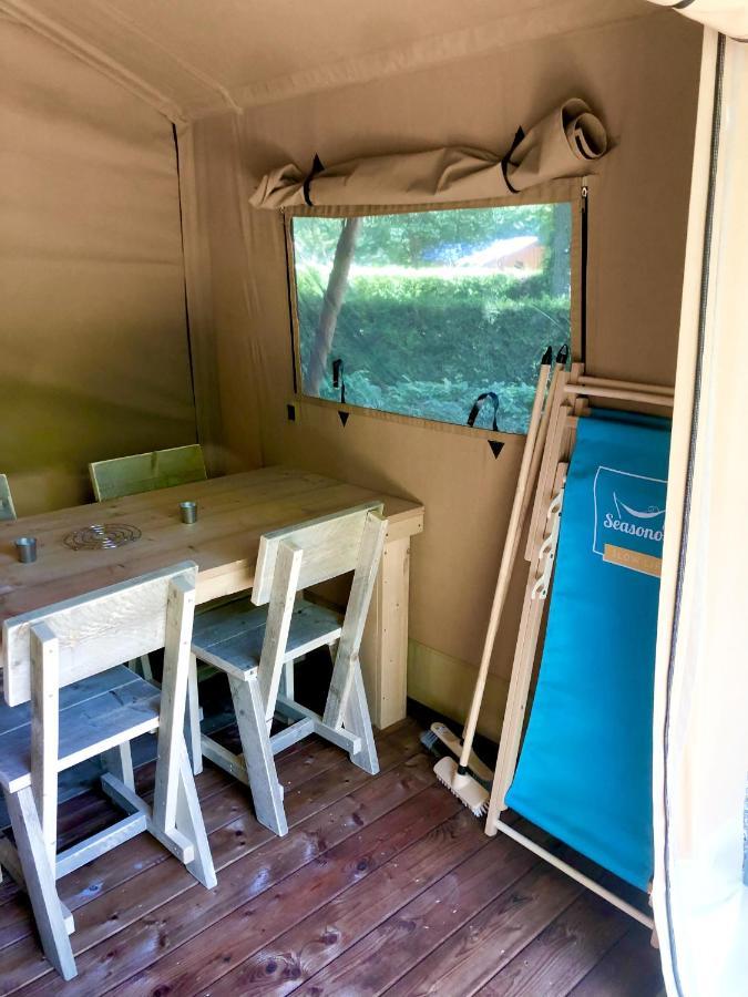 Camping Etang Des Bois Vieilles-Maisons-sur-Joudry ภายนอก รูปภาพ