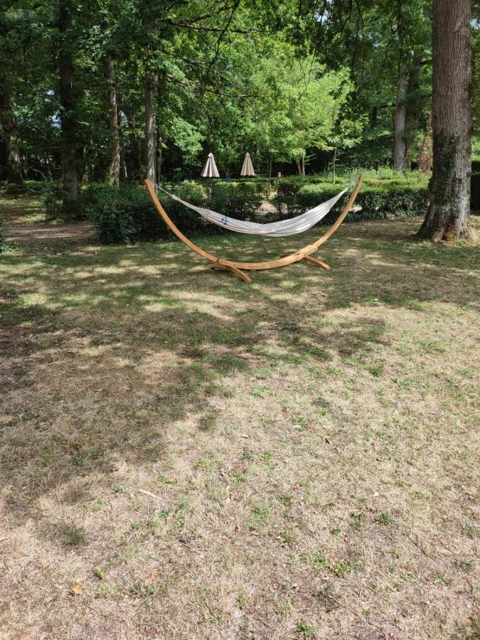 Camping Etang Des Bois Vieilles-Maisons-sur-Joudry ภายนอก รูปภาพ