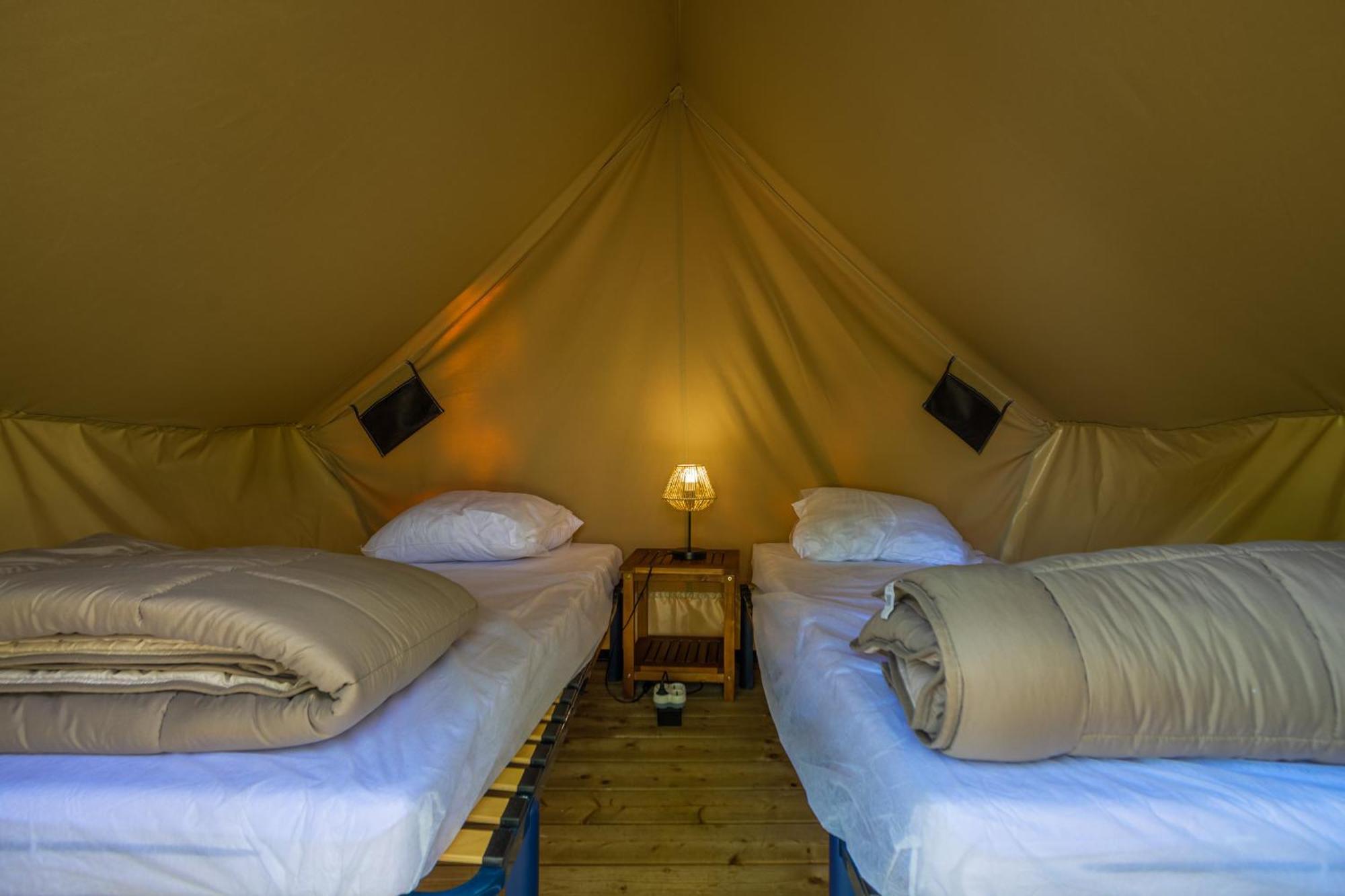 Camping Etang Des Bois Vieilles-Maisons-sur-Joudry ภายนอก รูปภาพ